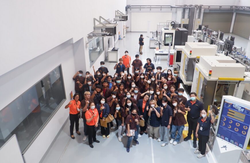 SIMTEC ต้อนรับ คณะอาจารย์และนักศึกษา ภาควิชาฟิสิกส์ คณะวิทยาศาสตร์ พระจอมเกล้าลาดกระบัง เยี่ยมชม Lea…