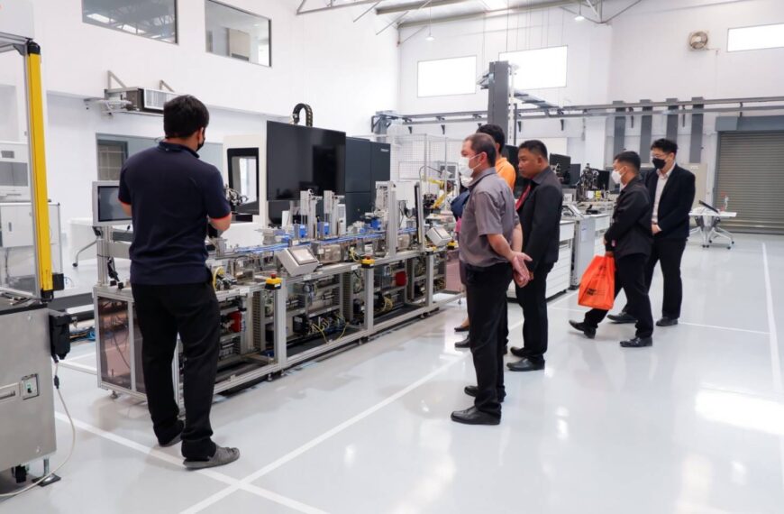 SIMTEC ต้อนรับคณะอาจารย์จากวิทยาลัยการอาชีพแกลง เยี่ยมชม Learning Factory