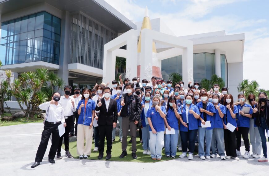 คณะอาจารย์และนักศึกษา คณะบริหารธุรกิจ สาขาวิชาการจัดการโลจิส-ติกส์ฯ สถาบันเทคโนโลยีไทย-ญี่ปุ่น เข้าศ…
