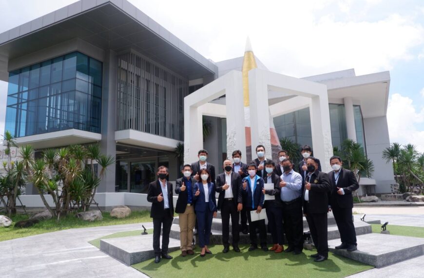 คณะ อบจ.นนทบุรี เข้าเยี่ยมชม SIMTec Learning Factory