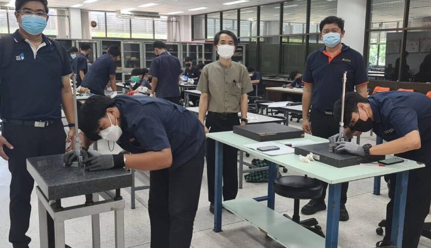 สุมิพลฯ ร่วมสนับสนุนเครื่องมือและอุปกรณ์สาขามาตรวิทยามิติ สำหรับจัดการแข่งขันราชมงคลวิชาการวิศวกรรมร…