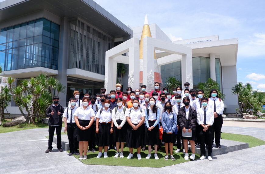 SIMTEC ต้อนรับ คณะอาจารย์ นักศึกษา สาขาวิศวกรรมหุ่นยนต์และระบบอัตโนมัติแบบลีน สถาบันเทคโนโลยีไทย-ญี่…