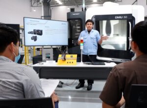 หลักสูตร SIMTEC - Digital Manufacturing Program